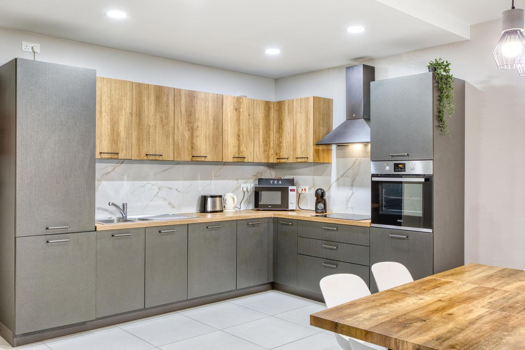 Unique Two Bedroom Apt With Huge Outdoor Area And Close To Entertainment Is-Swieqi Exteriér fotografie